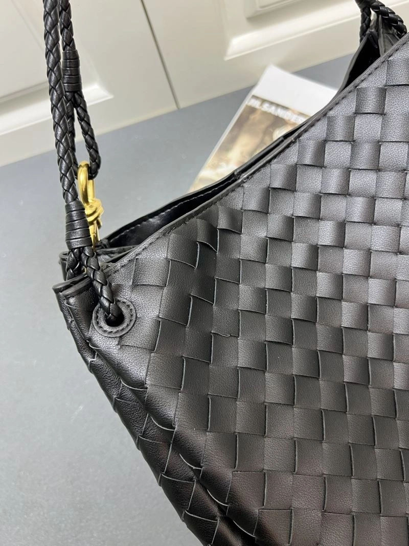 Sporty Bottega Veneta Shopping Bags 84651