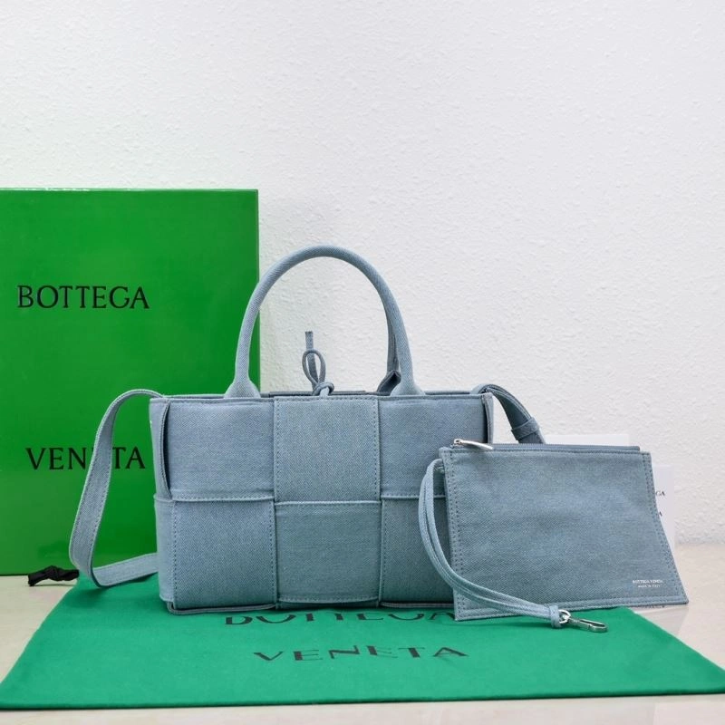 Bottega Veneta Shopping Bags UrbanChic 68052