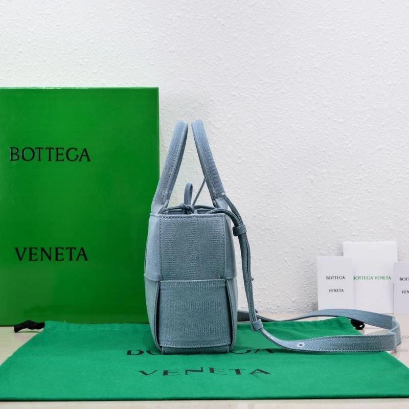 Bottega Veneta Shopping Bags UrbanChic 68052