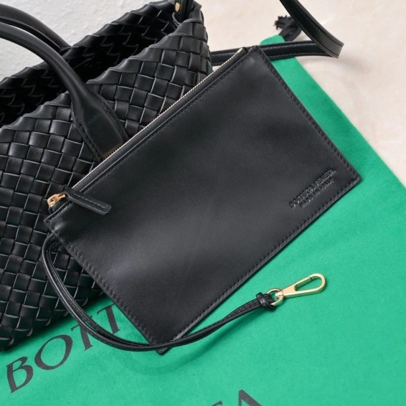 Bottega Veneta Shopping Bags Lightweight 68017