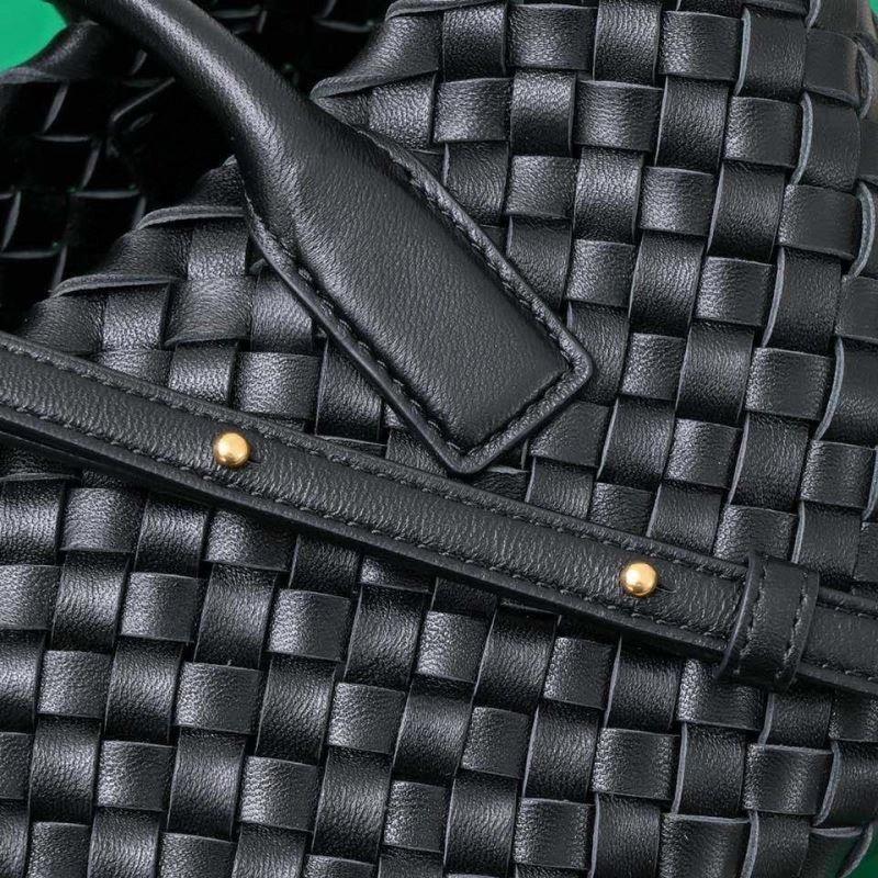 Bottega Veneta Shopping Bags Lightweight 68017
