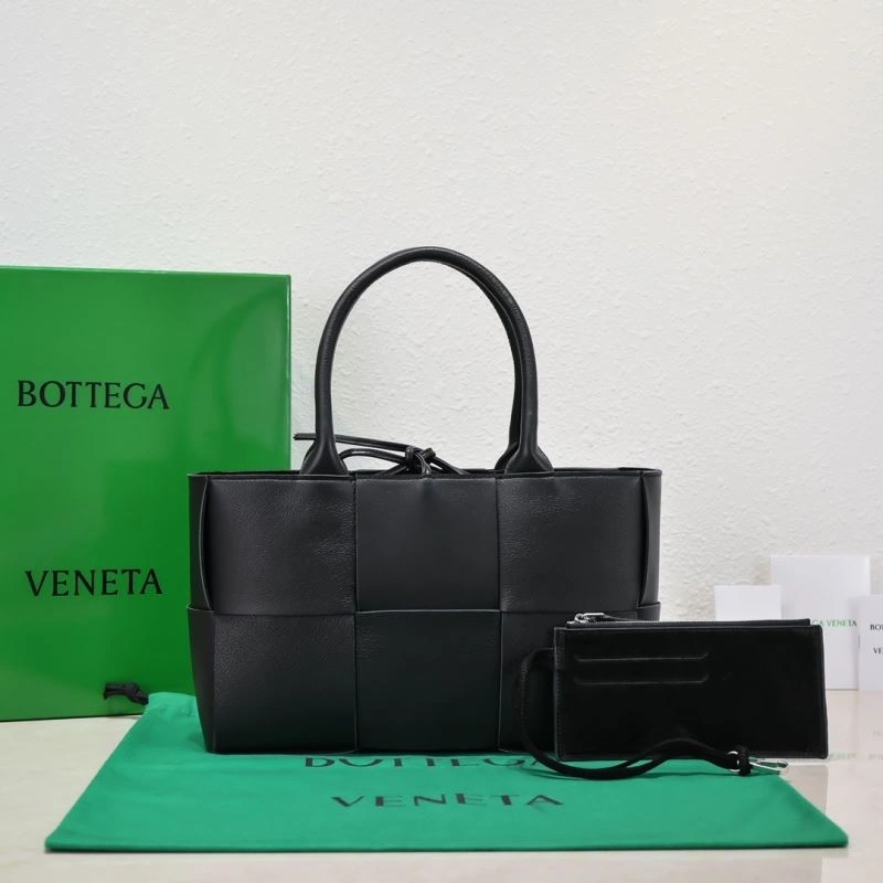 Bottega Veneta Shopping Bags WaterResistant 68087