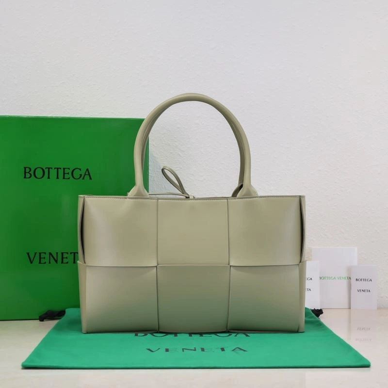 Bottega Veneta Shopping Bags Youthful 68005