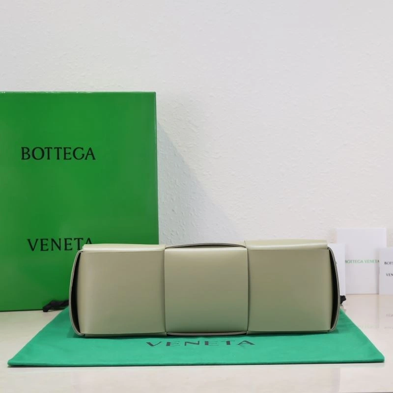 Bottega Veneta Shopping Bags Youthful 68005