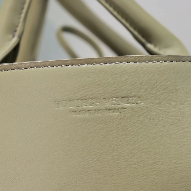Bottega Veneta Shopping Bags Youthful 68005