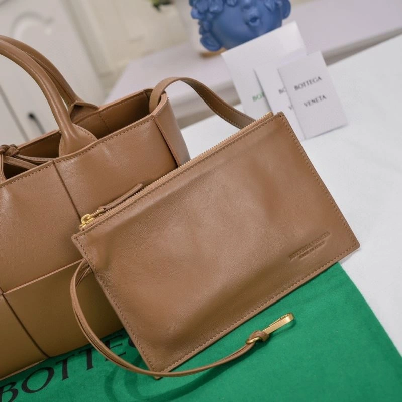 TechFriendly Bottega Veneta Shopping Bags 67979