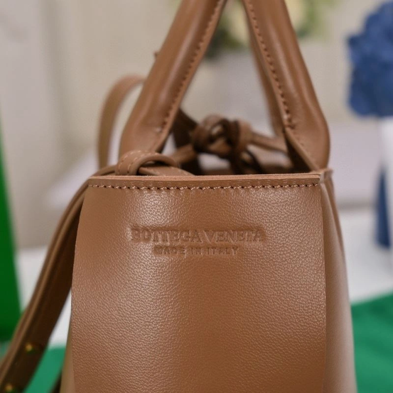 TechFriendly Bottega Veneta Shopping Bags 67979