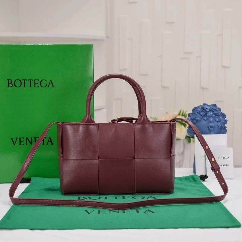 Reliable Bottega Veneta Shopping Bags 67944