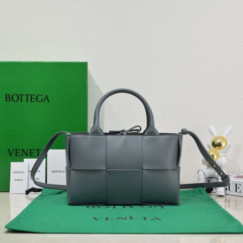 Bottega Veneta Shopping Bags Modern 67947