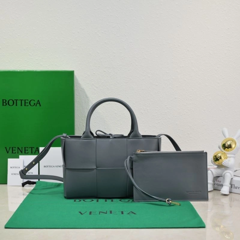 Bottega Veneta Shopping Bags Modern 67947