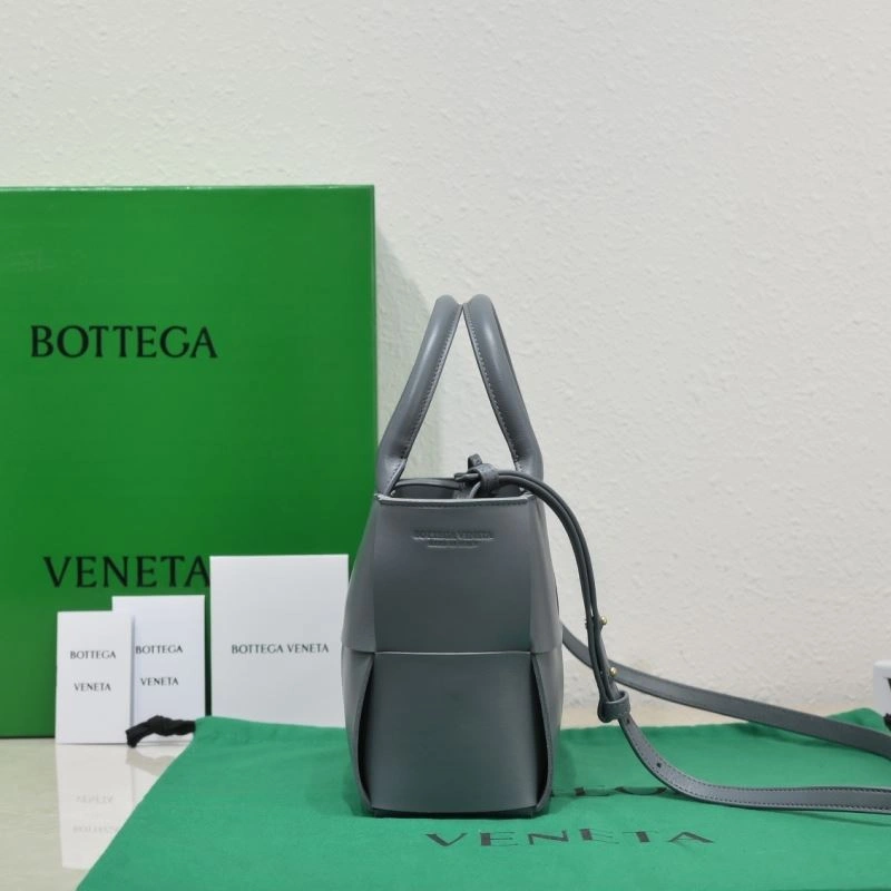 Bottega Veneta Shopping Bags Modern 67947