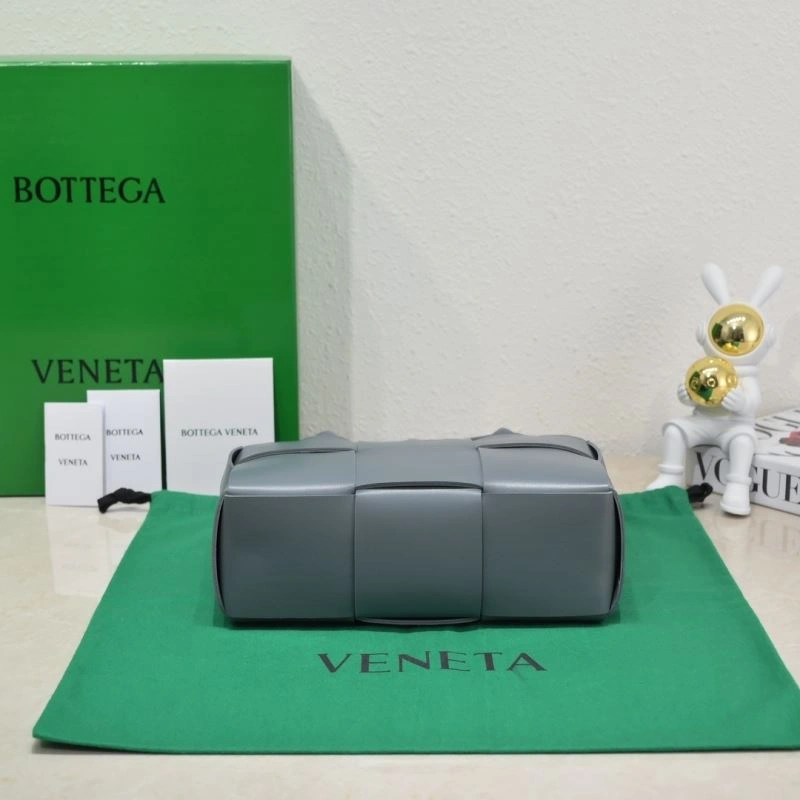 Bottega Veneta Shopping Bags Modern 67947