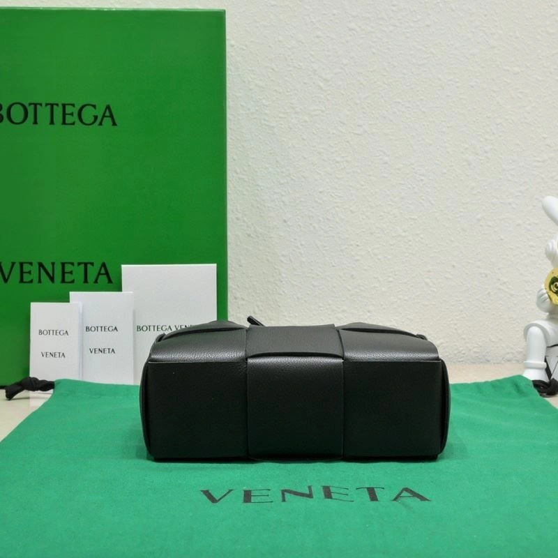 Neat Bottega Veneta Shopping Bags 67945