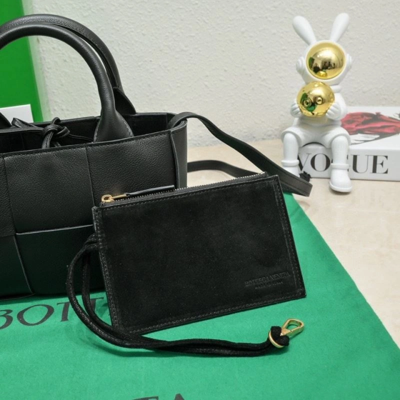 Neat Bottega Veneta Shopping Bags 67945