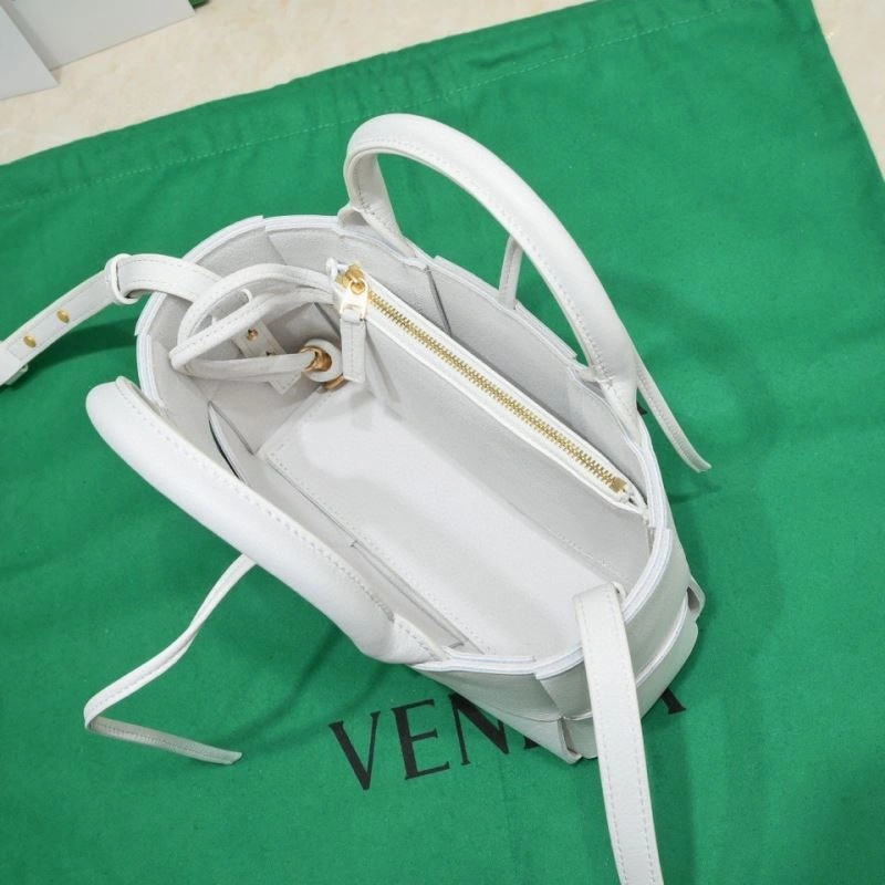 Bottega Veneta Shopping Bags Practical 67940