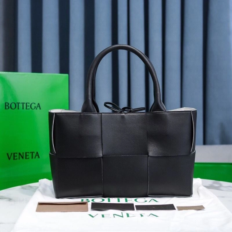 AllSeason Bottega Veneta Shopping Bags 67970