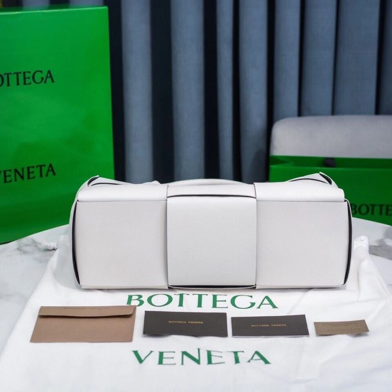 Bottega Veneta Shopping Bags SoftTouch 67928