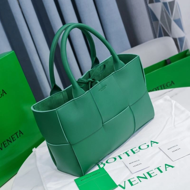 Supportive Bottega Veneta Shopping Bags 67931