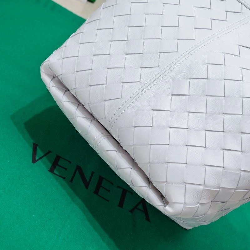 SunProtective Bottega Veneta Shopping Bags 67923