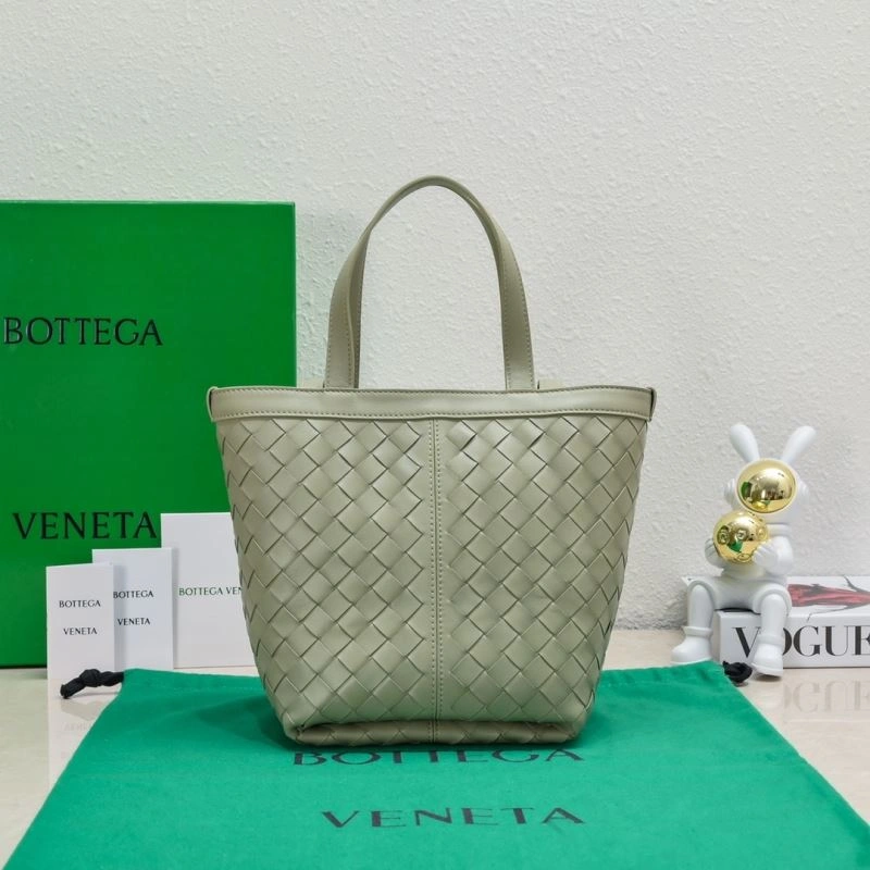 WaterResistant Bottega Veneta Shopping Bags 67917