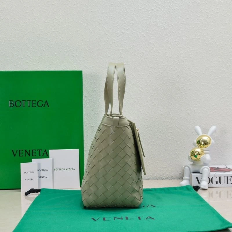 WaterResistant Bottega Veneta Shopping Bags 67917