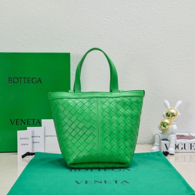 Bold Bottega Veneta Shopping Bags 67876