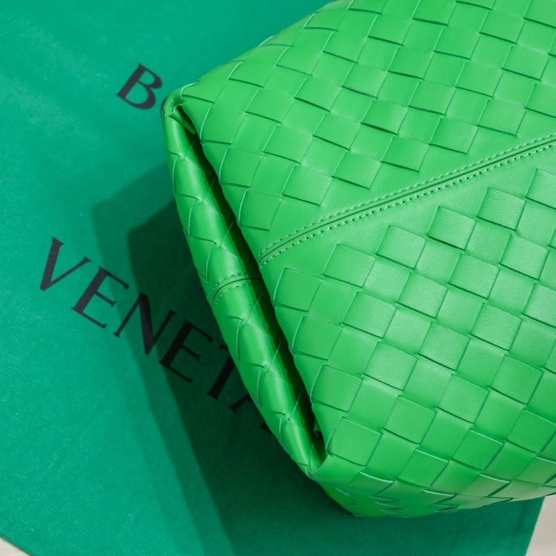 Bold Bottega Veneta Shopping Bags 67876