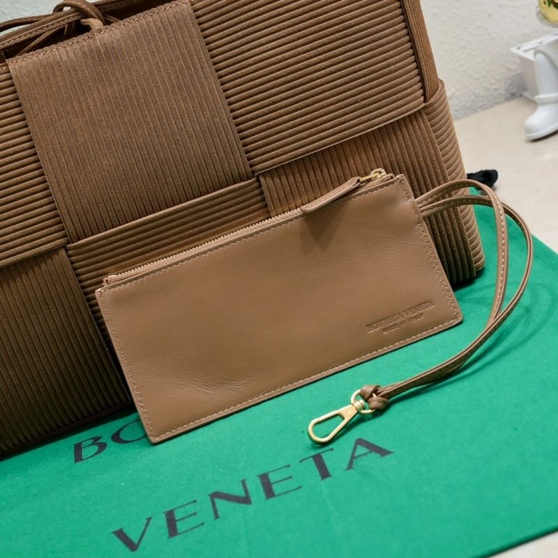 Minimalist Bottega Veneta Shopping Bags 67801