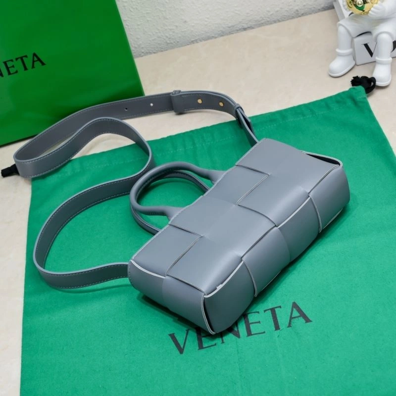 Classic Bottega Veneta Shopping Bags 67881