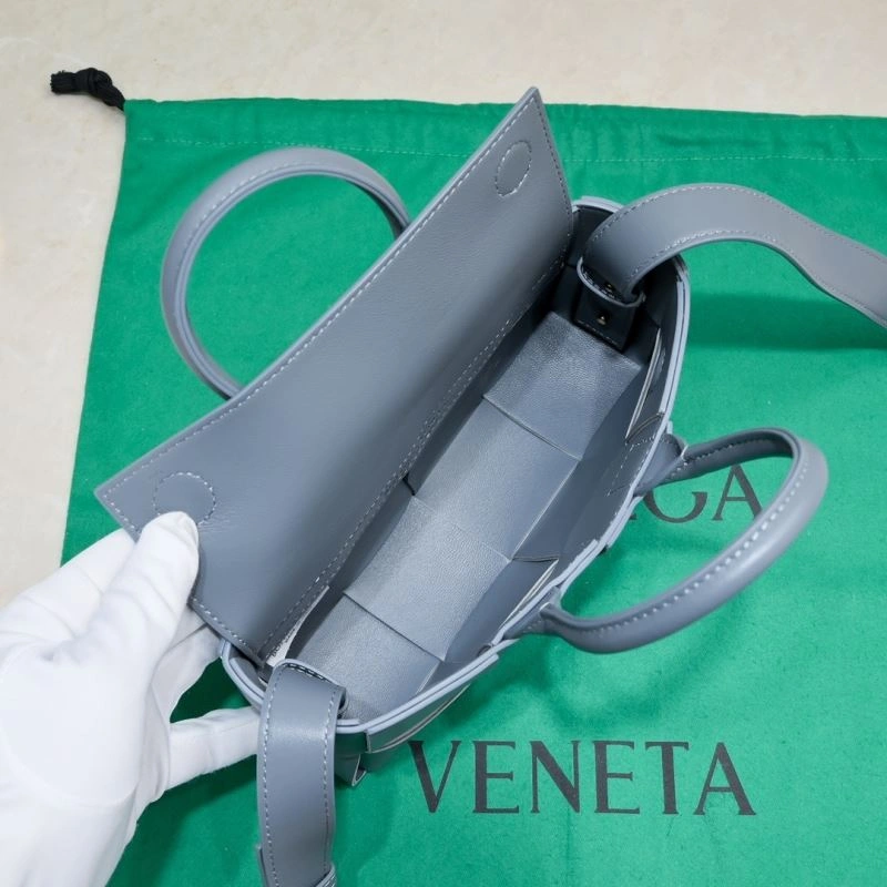 Classic Bottega Veneta Shopping Bags 67881