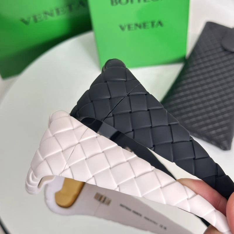 Bold Bottega Veneta Sunglasses 277051