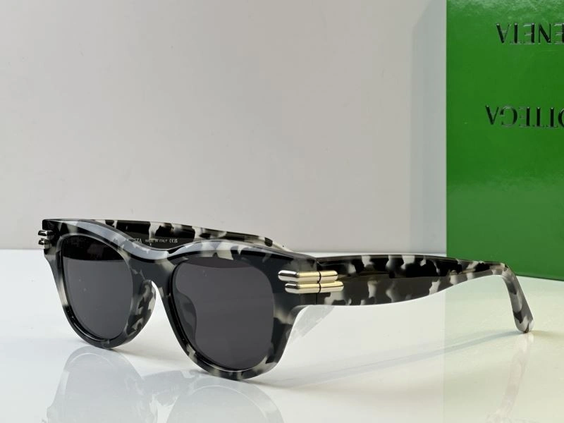 Elegant Bottega Veneta Sunglasses 277101