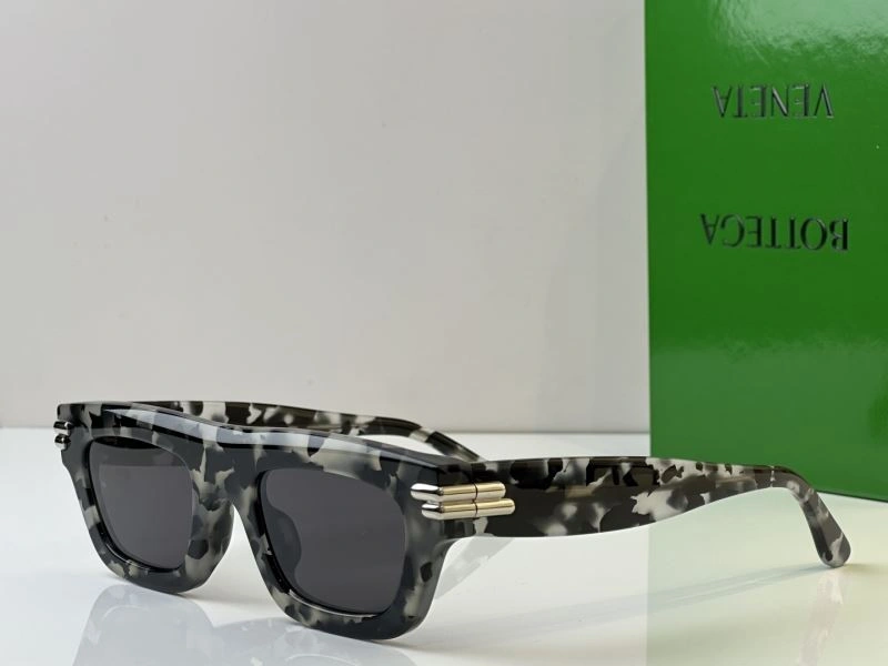 Bottega Veneta Sunglasses Sustainable 277100