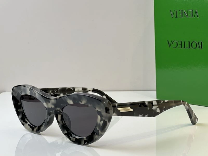 Bottega Veneta Sunglasses OnTrend 277102