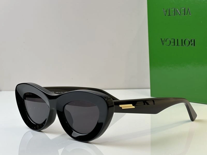Bottega Veneta Sunglasses OnTrend 277102