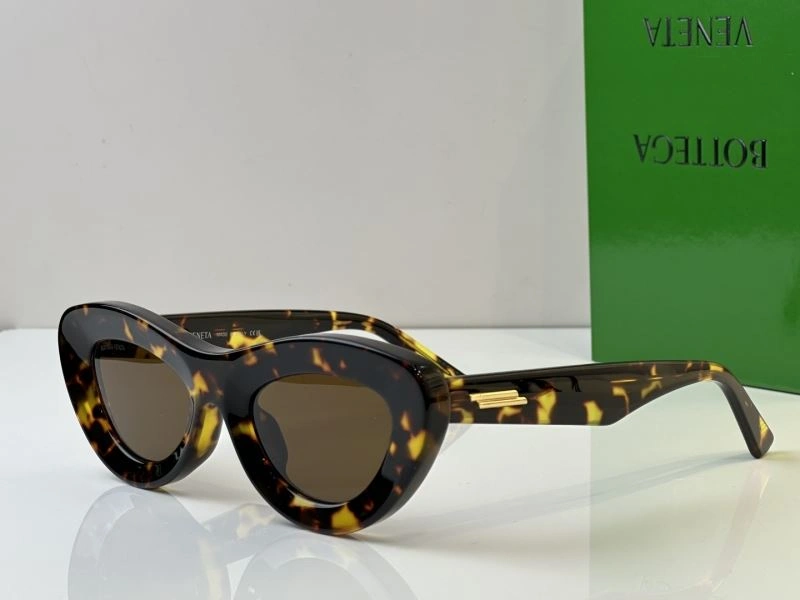 Bottega Veneta Sunglasses OnTrend 277102