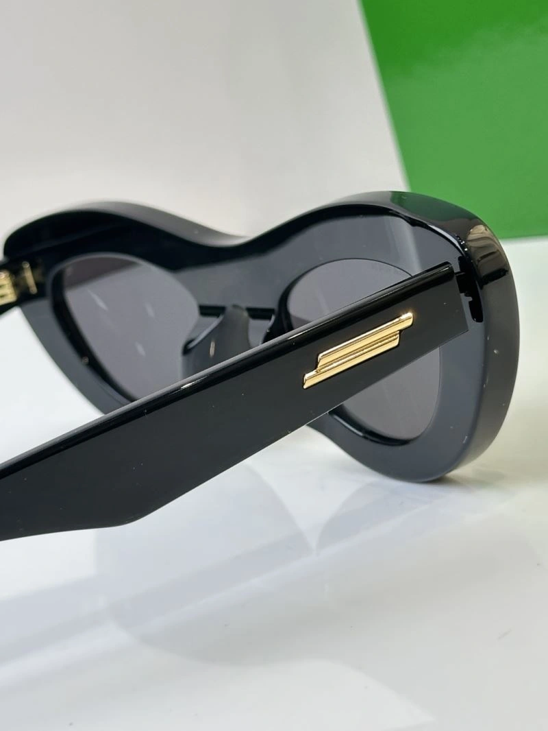 Bottega Veneta Sunglasses OnTrend 277102