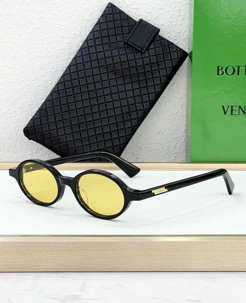 TravelReady Bottega Veneta Sunglasses 277116
