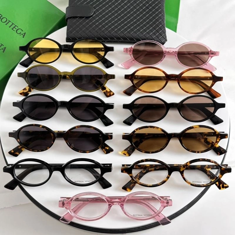 Bottega Veneta Sunglasses Fashionable 277105