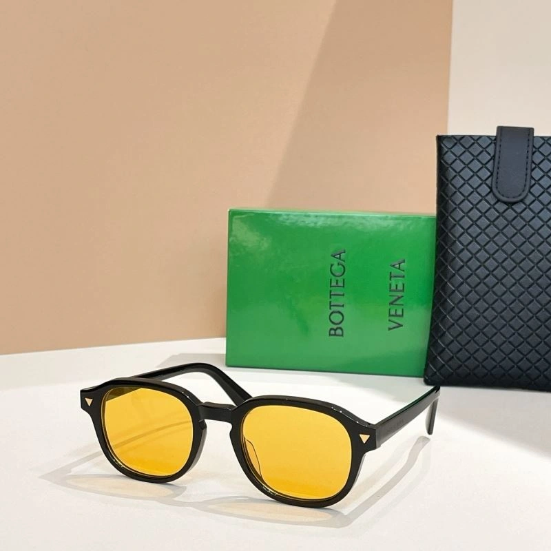 Sustainable Bottega Veneta Sunglasses 277111