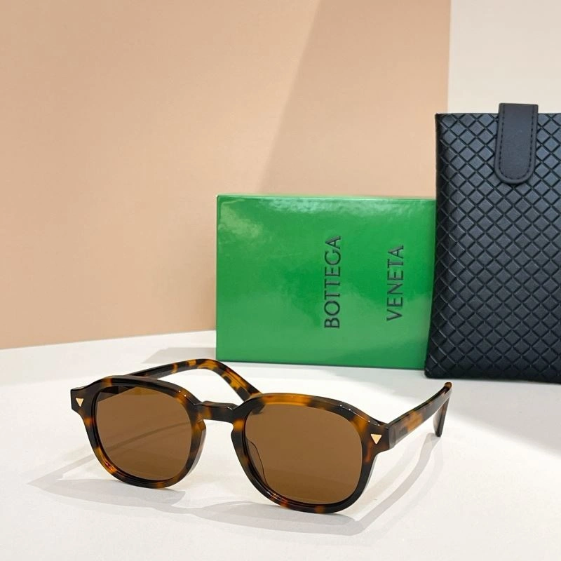 Sustainable Bottega Veneta Sunglasses 277111