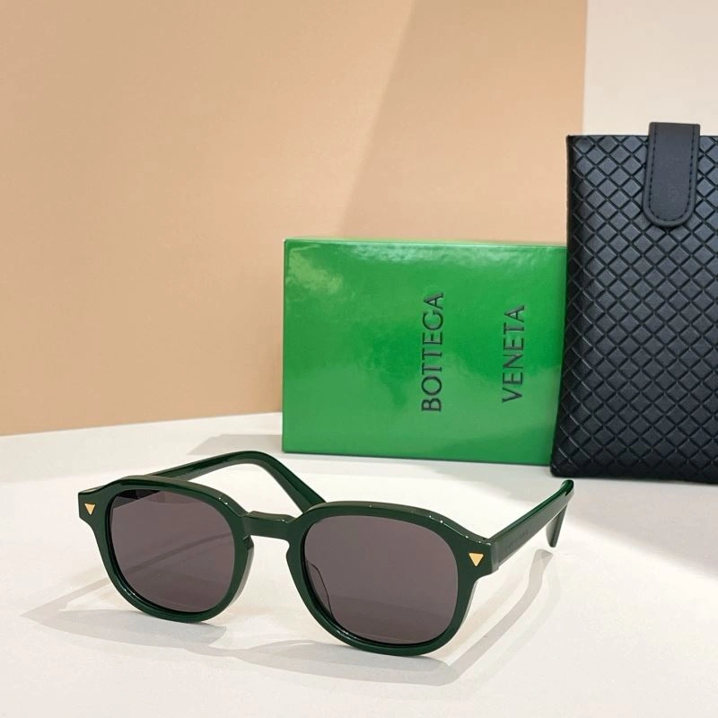Sustainable Bottega Veneta Sunglasses 277111