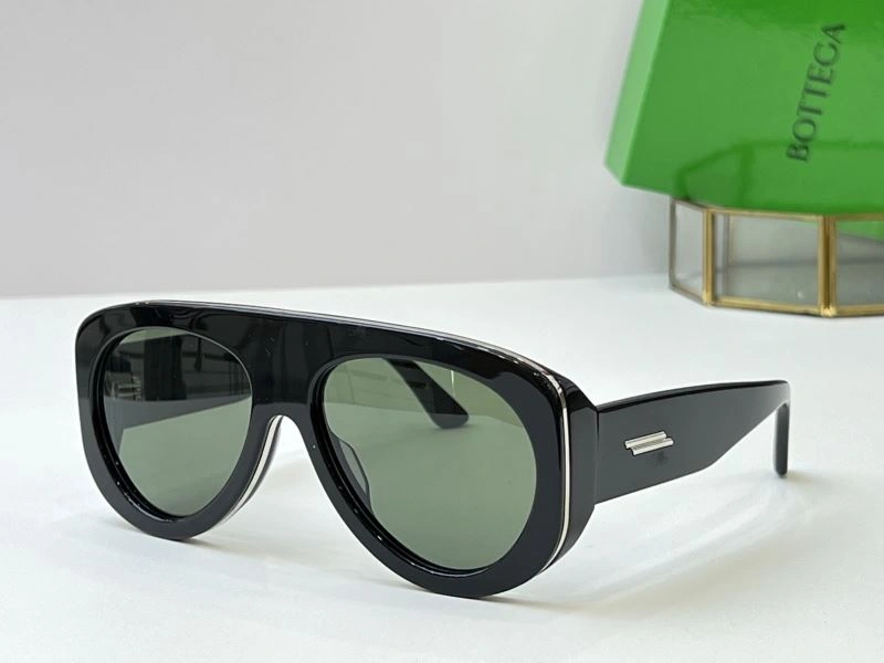 Bottega Veneta Sunglasses TravelReady 277089