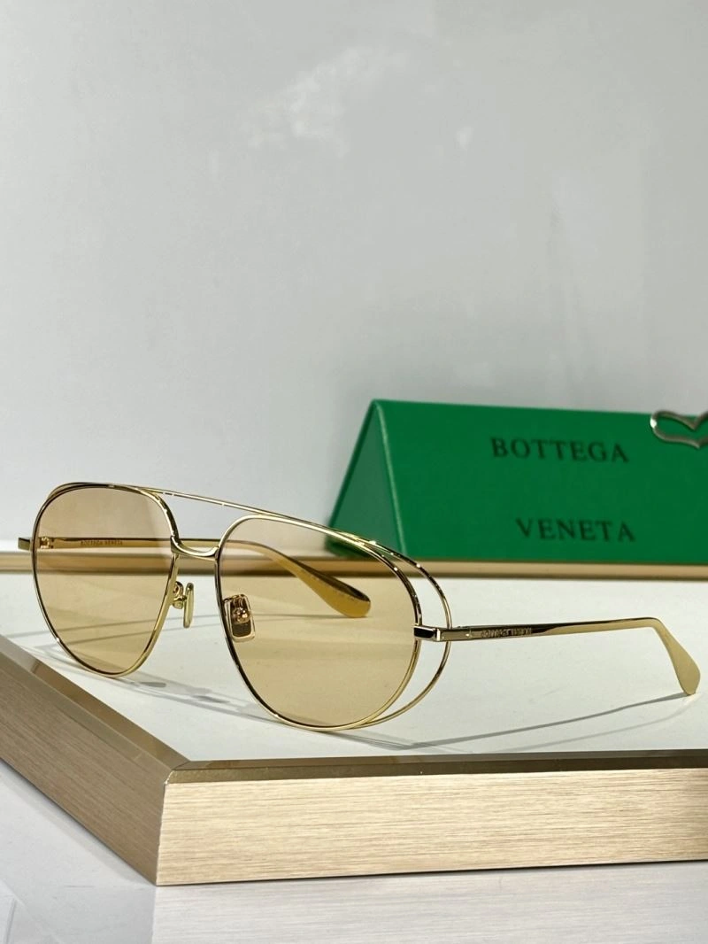 ZipUp Bottega Veneta Sunglasses 277109