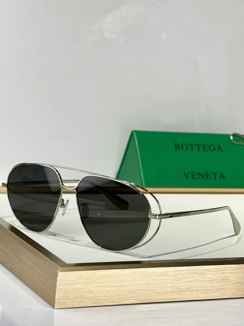 ZipUp Bottega Veneta Sunglasses 277109