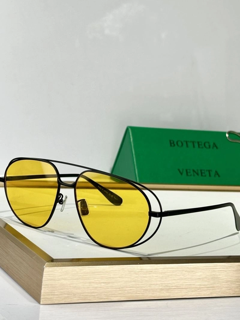 ZipUp Bottega Veneta Sunglasses 277109