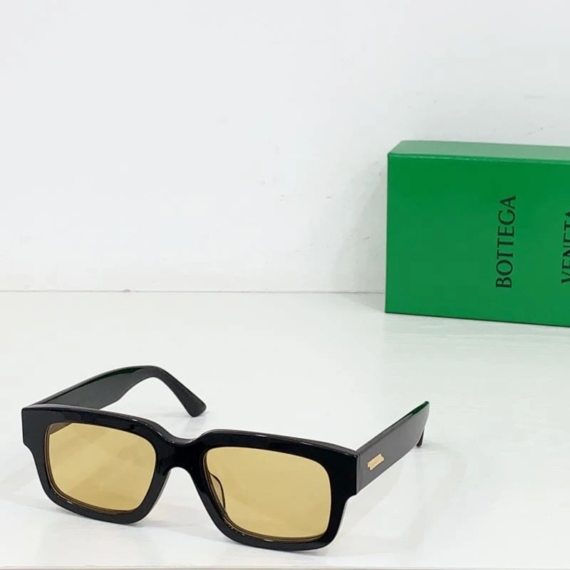 Bottega Veneta Sunglasses Casual 277099