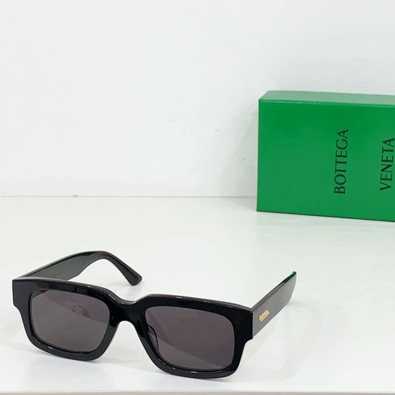 Bottega Veneta Sunglasses Casual 277099
