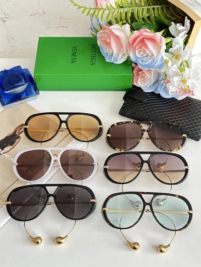 Lightweight Bottega Veneta Sunglasses 277110
