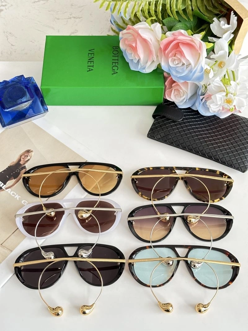 Lightweight Bottega Veneta Sunglasses 277110